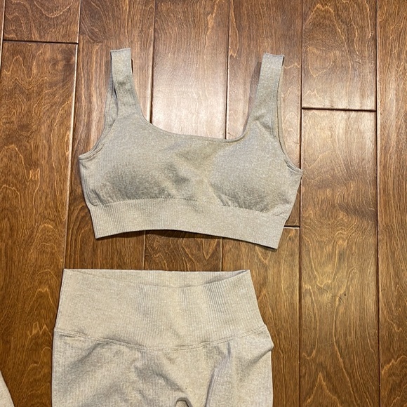 Beige workout set with extra pair of pants - Picture 2 of 5